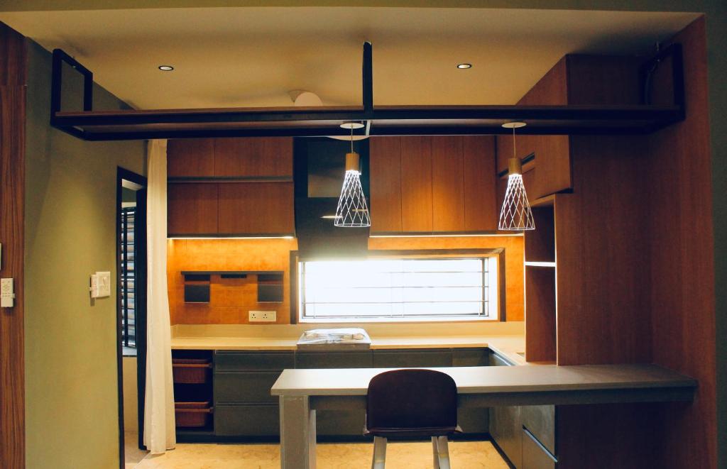 Kitchenette & Dining
